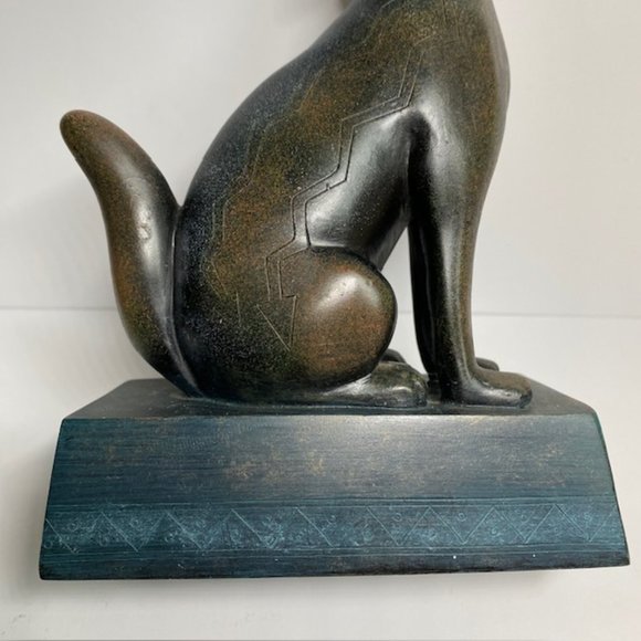 Southwestern/Native American Wolf Sculpture - Vintage - Picture 3 of 12